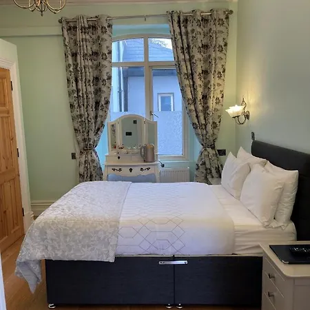 ضيافة شاندون بيلز 3* كورك