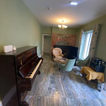 ضيافة شاندون بيلز 3* كورك