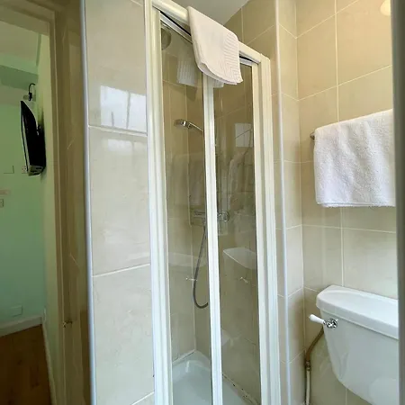 ضيافة شاندون بيلز فندق مبيت وإفطار 3*