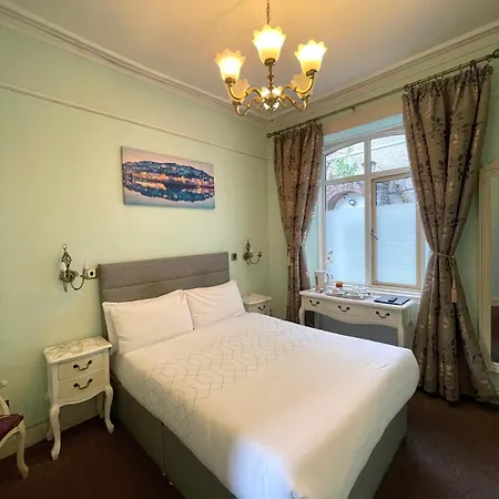 ضيافة شاندون بيلز فندق مبيت وإفطار 3*